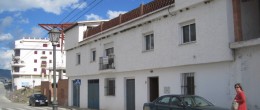 AX363 – Village house on outskirts of Benamocarra