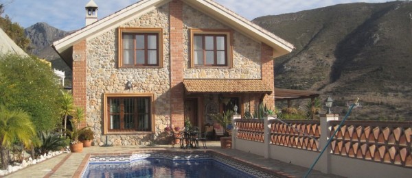 AX451 – Casa de Piedra, quality country house, Alcaucin, Málaga AX451 – Casa de Piedra, quality country house, Alcaucin, Málaga