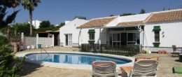 AX728 – Casa Cuatro Vientos, spacious villa near Lake Vinuela AX728 – Casa Cuatro Vientos, spacious villa near Lake Vinuela