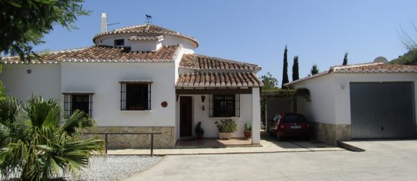 AX727 – La Casa Redonda, stylish 3 bedroom country house near Comares AX727 – La Casa Redonda, stylish 3 bedroom country house near Comares