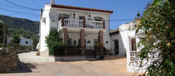 AX792 – Casa La Placita, house in country hamlet, Alcaucin