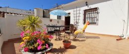 AX1092 – Casa Barrero, village house with private parking, patio garden and terrace, Colmenar