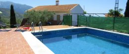 AX1105 – Finca Lourdes, two country houses (4 living units) with land, hamlet near Periana