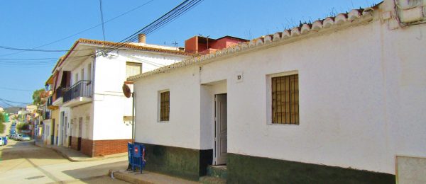 AX1153 – Casa Antonia, village house to restore, Velez-Malaga