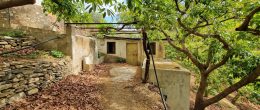 AX1223 – Finca Verde, Urban plot for building, plus rustic land for gardens – Viñuela village