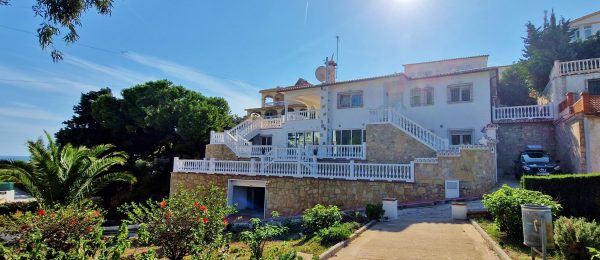 AX1260 – Casa Arrecife, luxury villa with indoor pool on the coast, Benajarafe