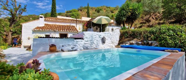 AX1261 Finca Granado, rustic country house, near Comares