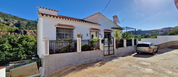 AX1286, Casa Mappa, spacious village house in Salto del Negro village (Benamargosa)