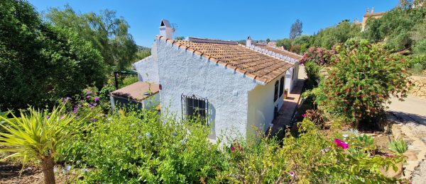 AX1319 – Casita Verde, semi detached garden villa, Viñuela
