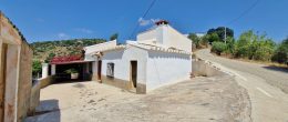 AX1321 – Casa Gaspar, country house to renovate, Comares/Colmenar area