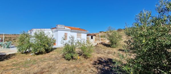 G175 – Casita Las Pilas, Jayena, Granada province