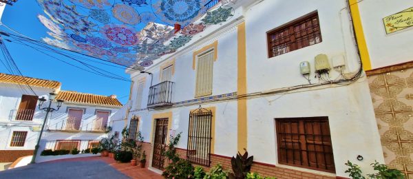 AX1360 – Casa Pepe Santo, exquisite, large village house with patio and terrace, Almachar