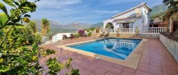 AX1365 – Casa del Cerro, immaculate country house, Alcaucin