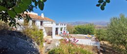 AX1399 – Casa las Piedras, Comares area
