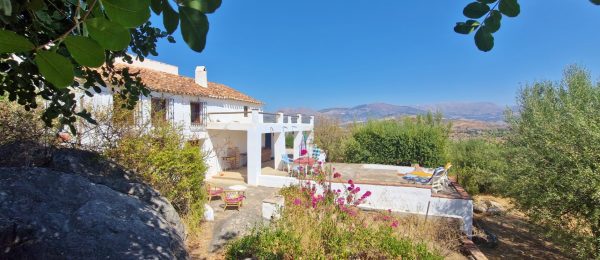 AX1399 – Casa las Piedras, Comares area