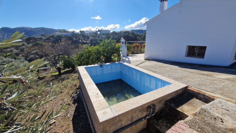 Finca Molina, beautiful country house with large barn, near Comares/Riogordo — photo 7