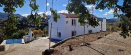 AX1412 – Finca Molina, beautiful country house with large barn, near Comares/Riogordo