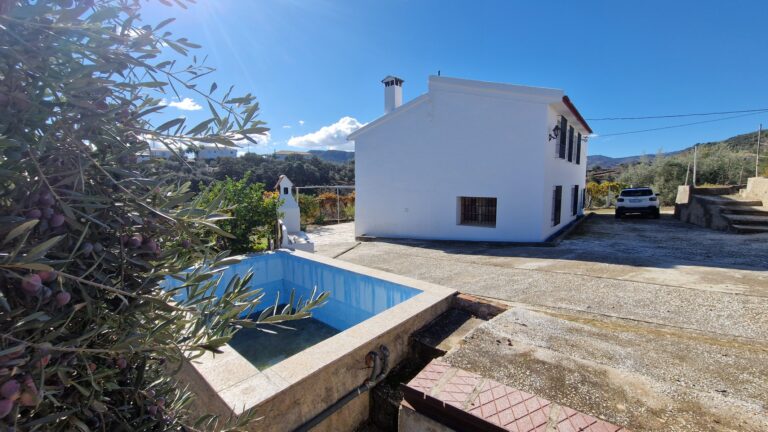 Finca Molina, beautiful country house with large barn, near Comares/Riogordo — photo 8