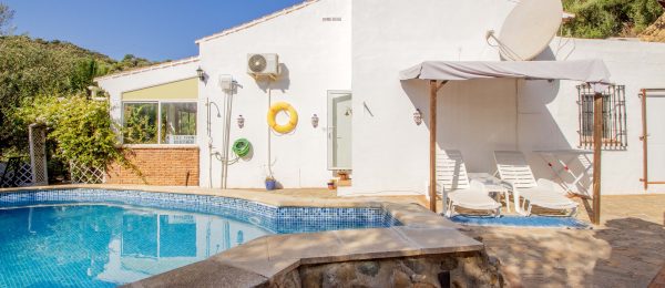 AX1419 – Casa Clara, Comares