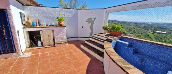AX1432 – Casa Pícara, country house in country hamlet, Velez-Malaga