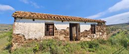 AX1429 – Casa Primavera – country house to restore near Triana