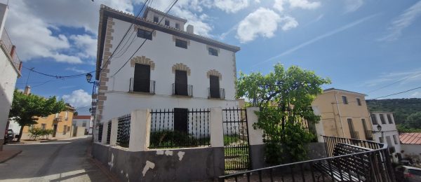 G187 – La Casona, large house in Jayena village, ideal for tourism business/retreat