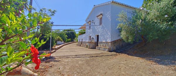 AX1452 – Cortijo El Olivar, Canillas de Aceituno