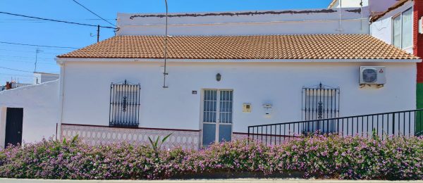 AX1451 – Casa Lantana, Triana village, (municipality of Velez-Malaga)