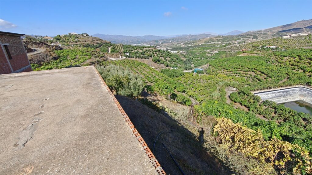 Vistas del valle y la plantación de Finca Fortaleza en Vélez-Málaga, AX1467